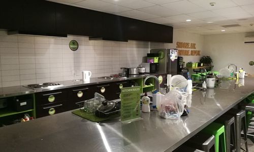 国产欧美精品一区二区三区四区：厨房推车，让烹饪更高效，生活更